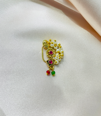 Classic Maharashtrian Bridal Nath