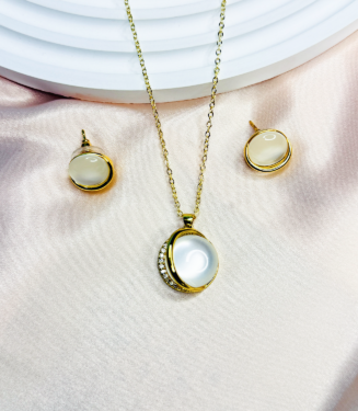 Oval Pearls Set for Women